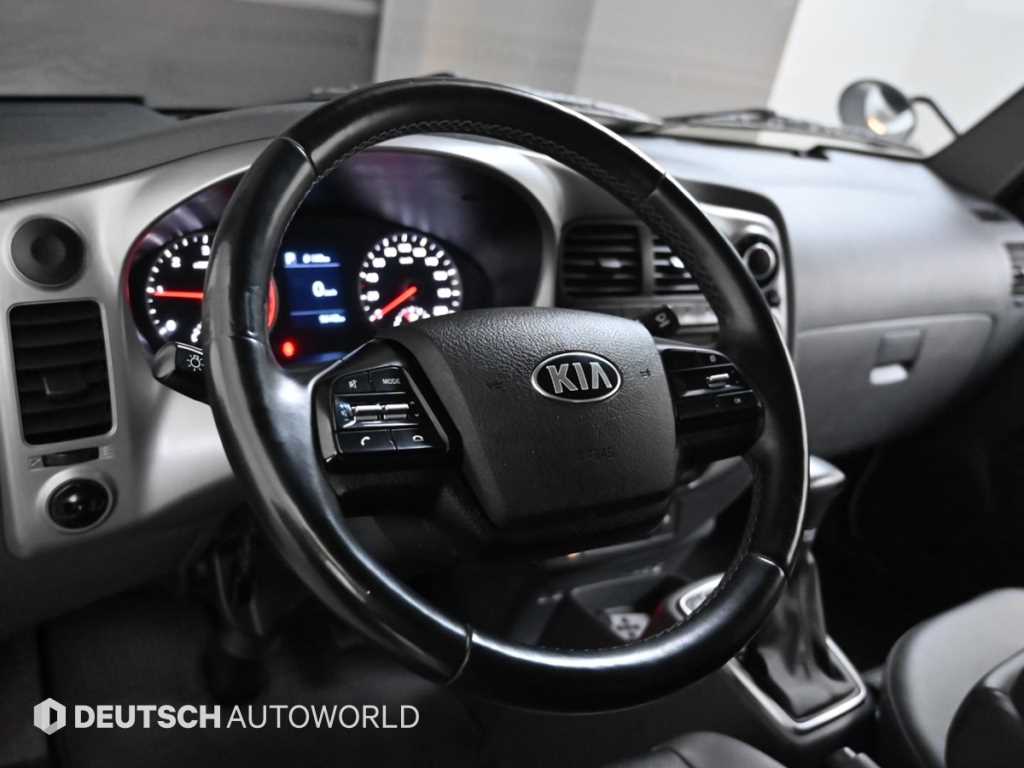 Small Truck (Completed) a live fish car 2020 Blanco - Importación desde Corea - HF Imports Iquique - Foto 13