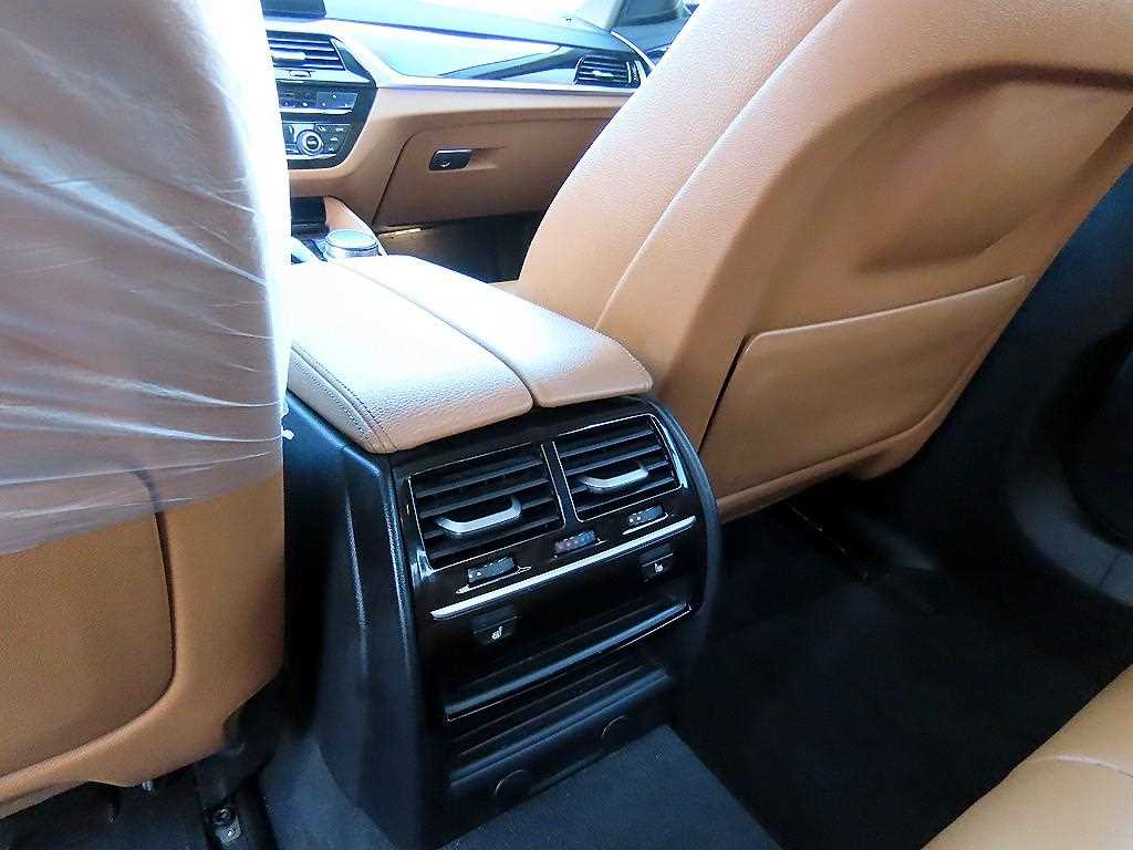 BMW 5 Series 2018 Blanco - Importación desde Corea - HF Imports Iquique - Foto 15