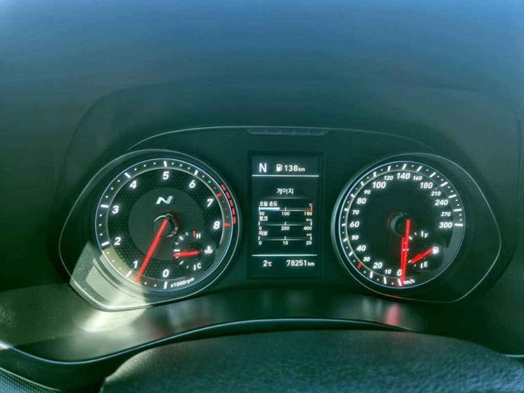 HYUNDAI Veloster - Vista 7