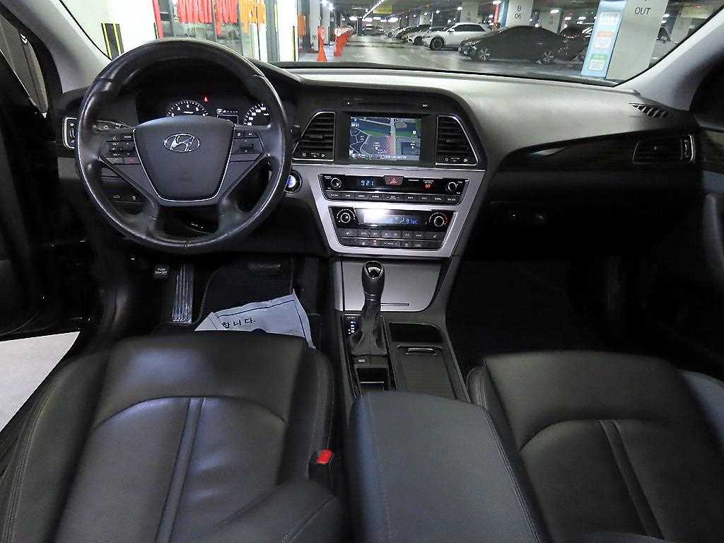 HYUNDAI Sonata - Vista 10