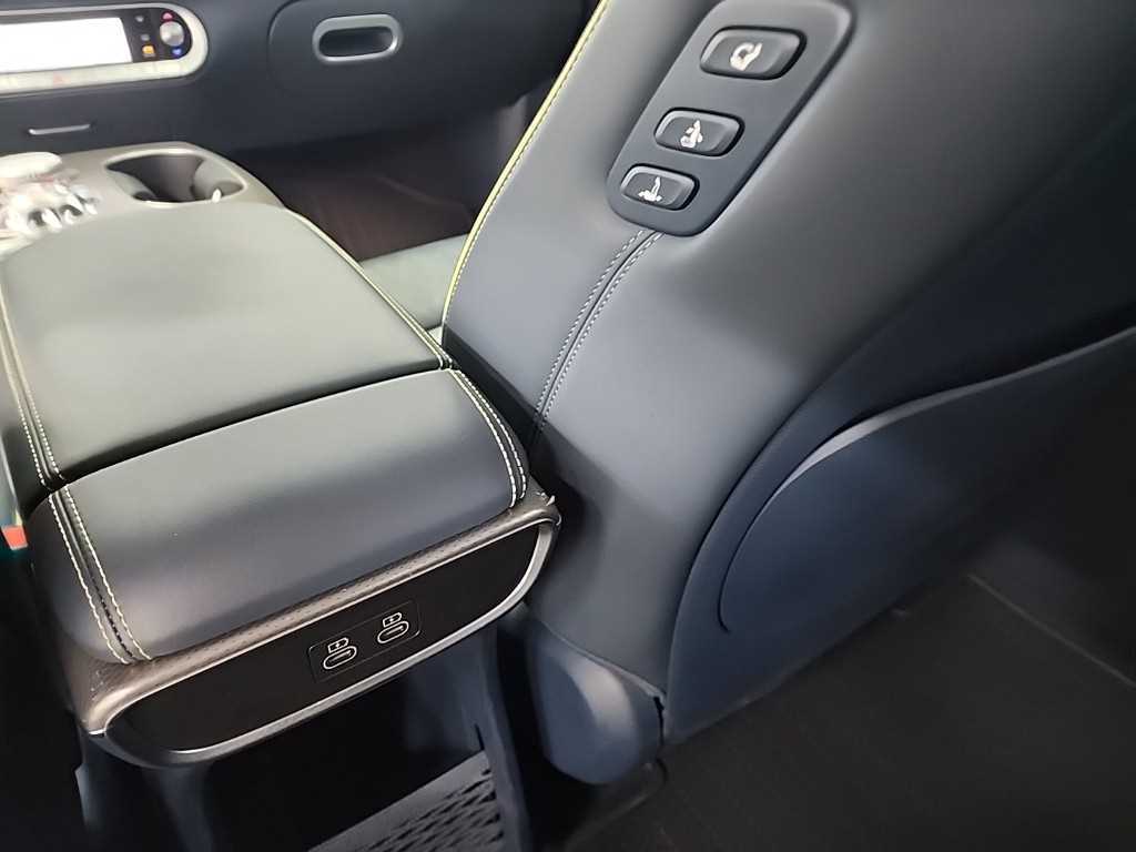 Genesis GV60 2022 Blanco - Importación desde Corea - HF Imports Iquique - Foto 13