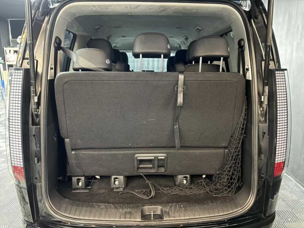 HYUNDAI Staria - Vista 5