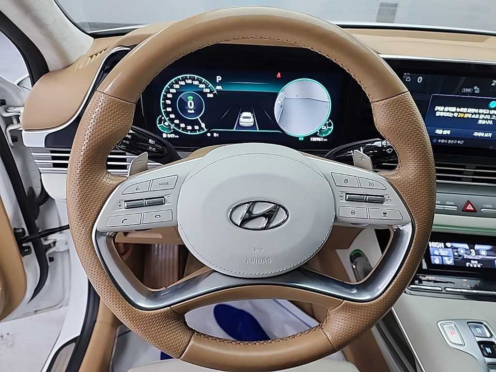 HYUNDAI Grandeur - Vista 9