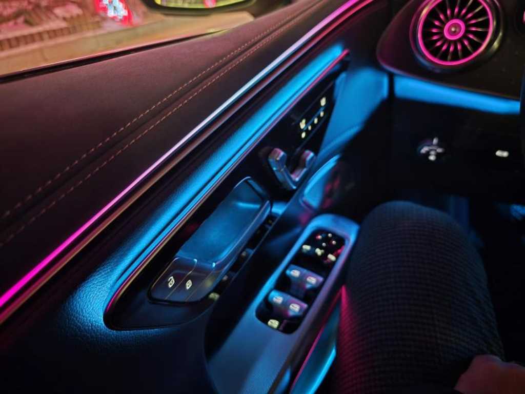 Mercedes Benz EQE - Vista 7