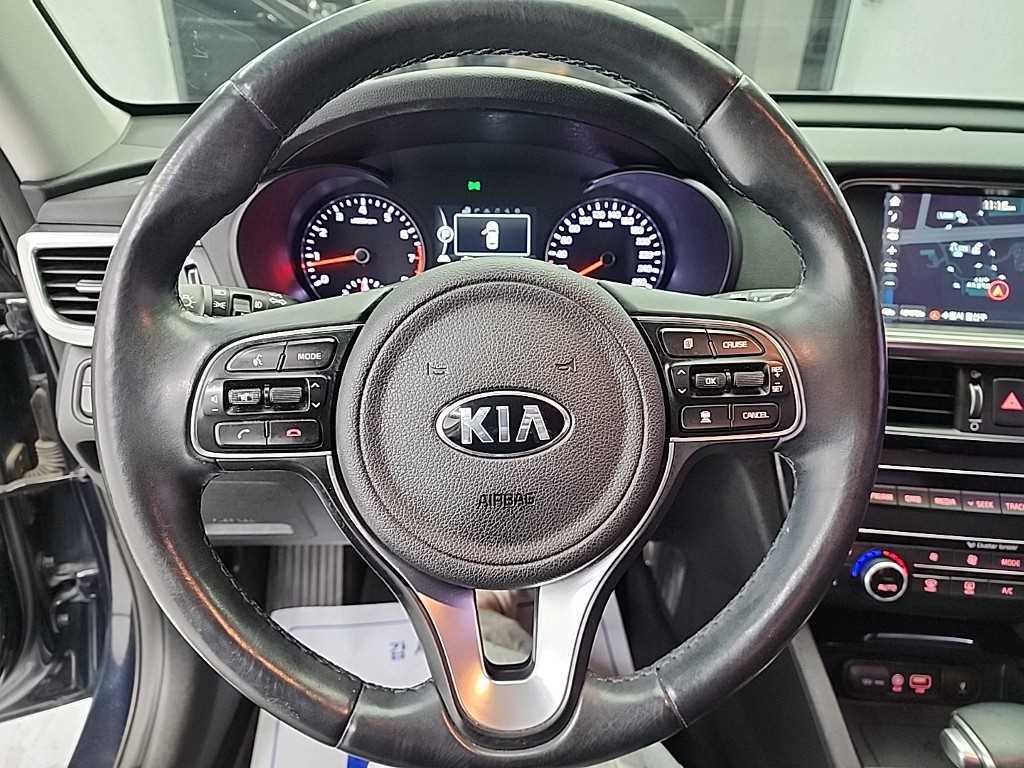 KIA K5 - Vista 9