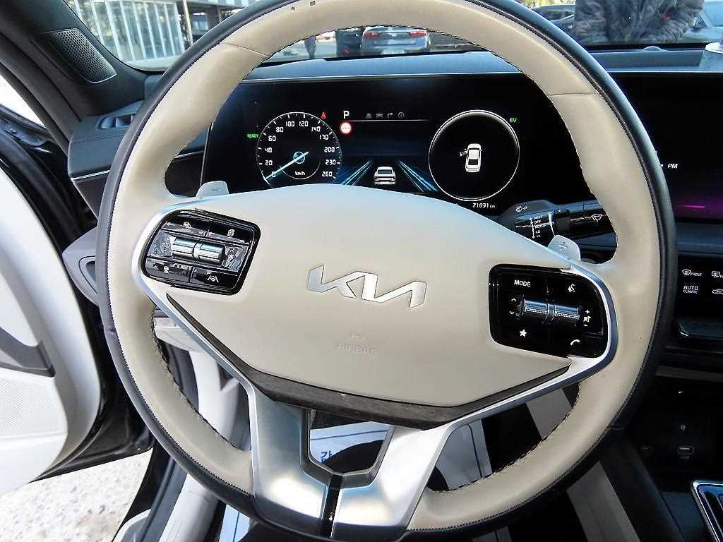 KIA K8 - Vista 8