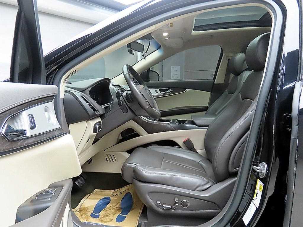 Lincoln Nautilus - Vista 5