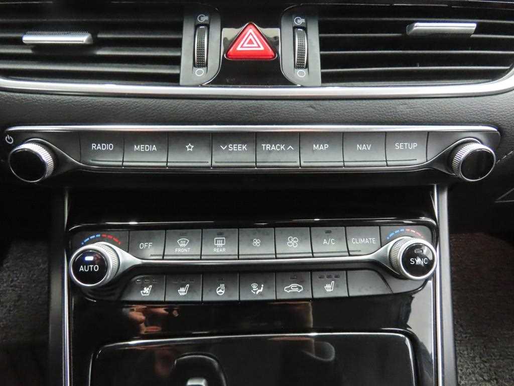 HYUNDAI Grandeur - Vista 12