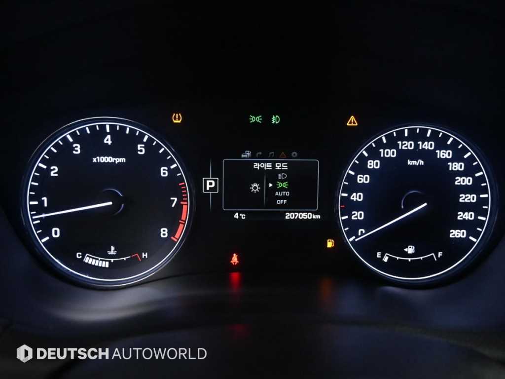 HYUNDAI Genesis - Vista 8