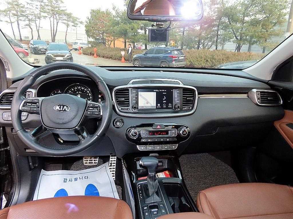 KIA Sorento - Vista 7