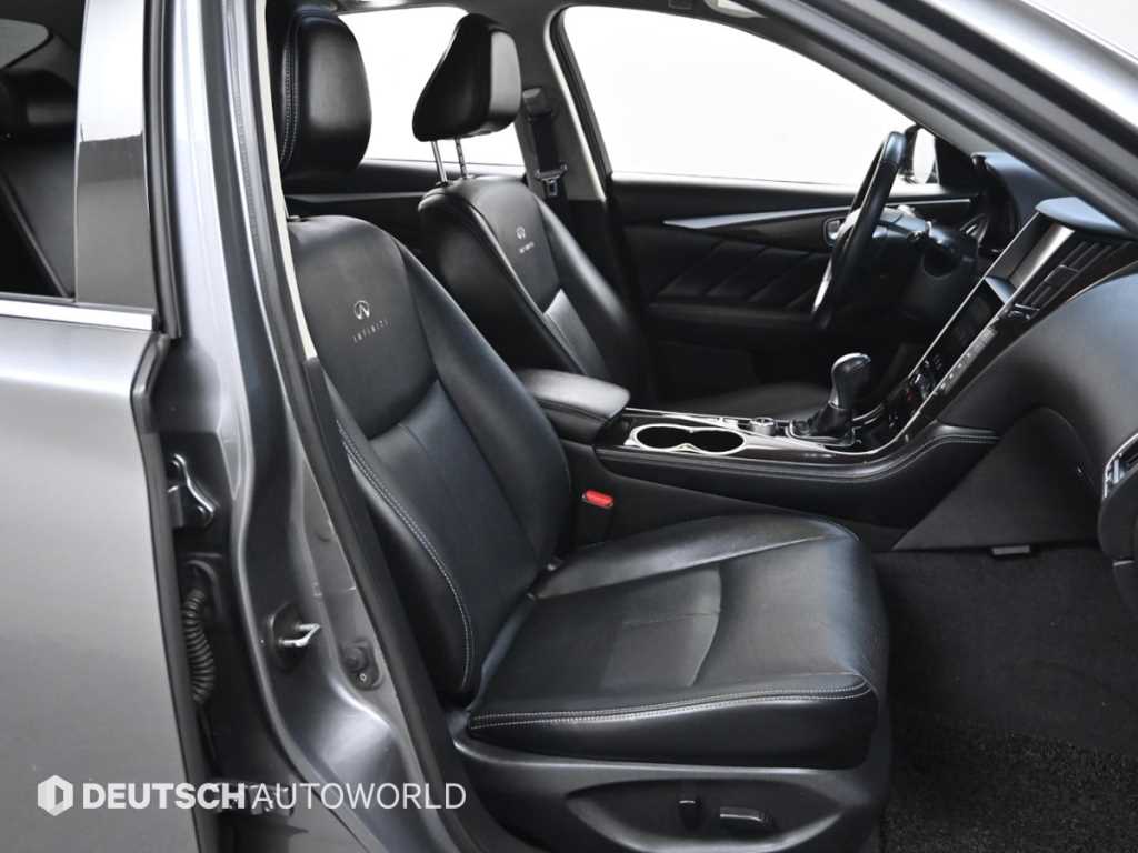 Infiniti Q - Vista 10
