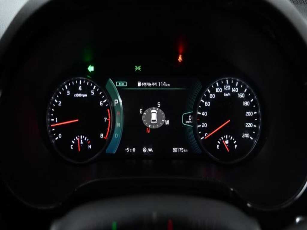 KIA Seltos - Vista 8