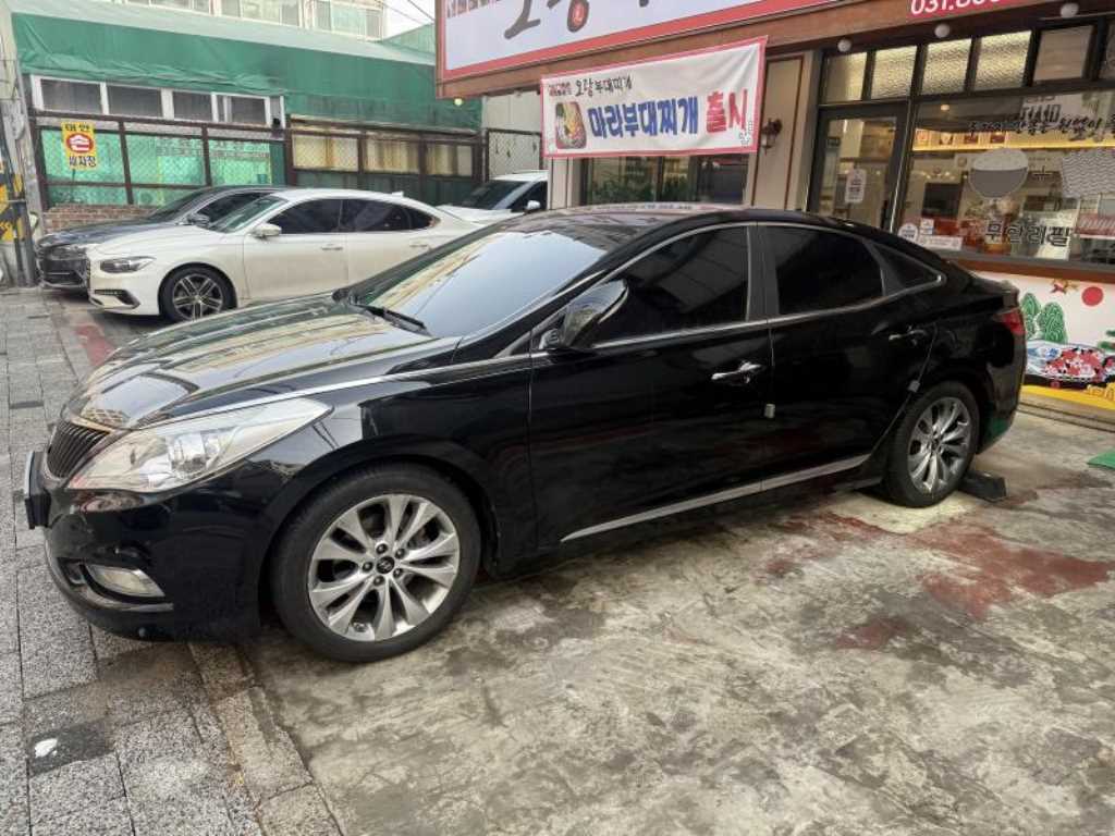 HYUNDAI Grandeur - Vista 4