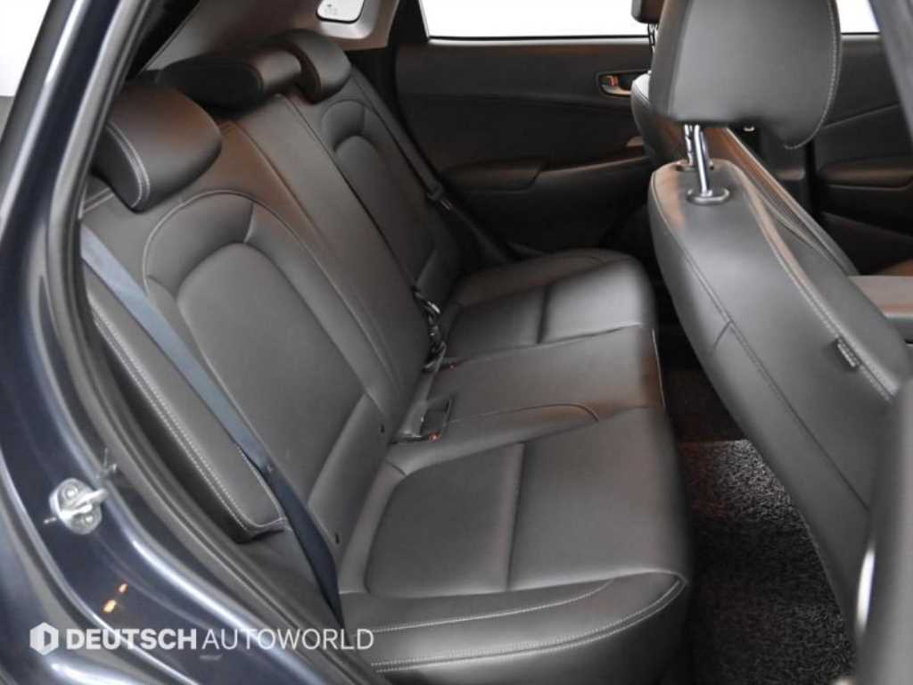 HYUNDAI Kona - Vista 12