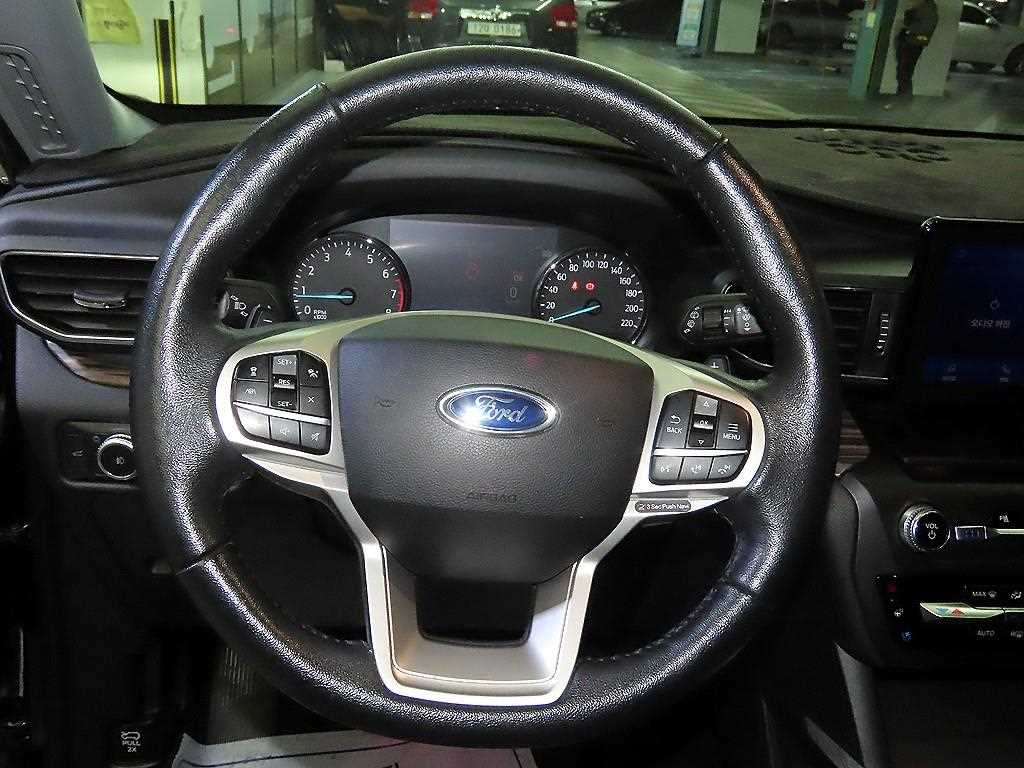 Ford Explorer - Vista 8