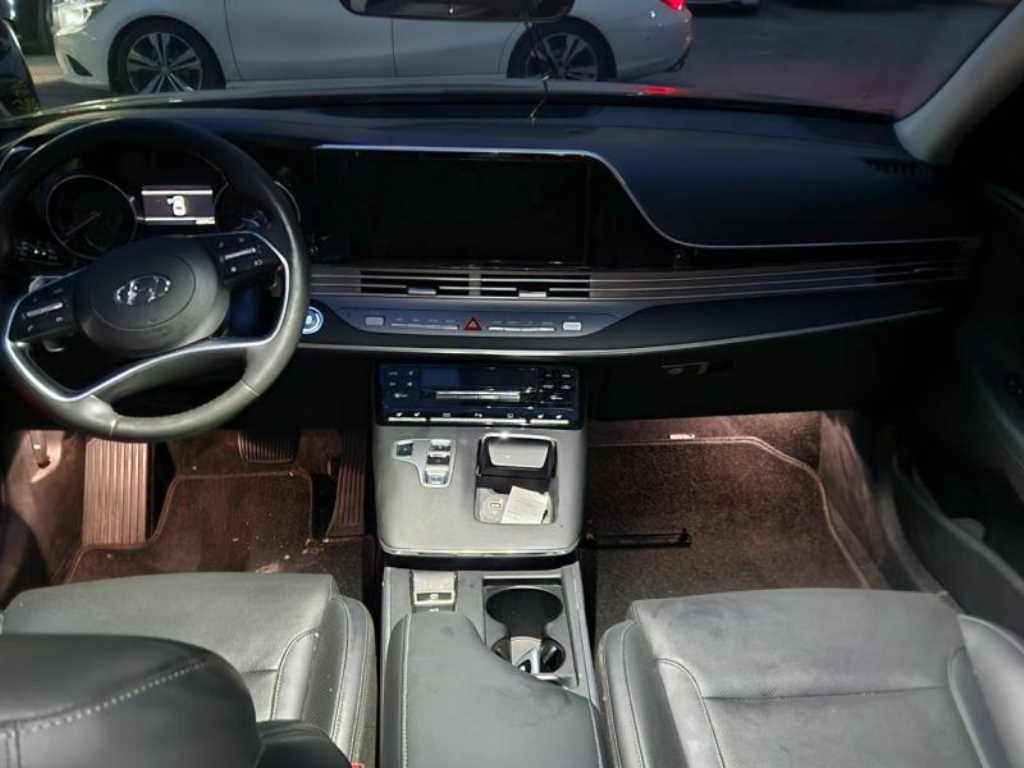 HYUNDAI Grandeur - Vista 10