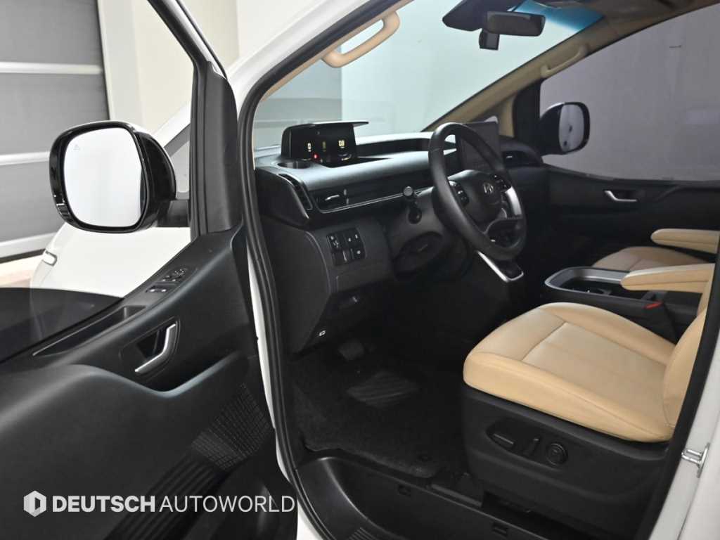 HYUNDAI Staria - Vista 11