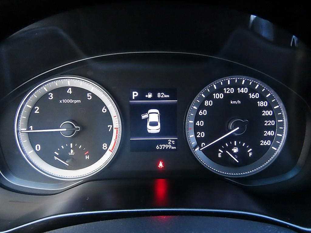 HYUNDAI Grandeur - Vista 9