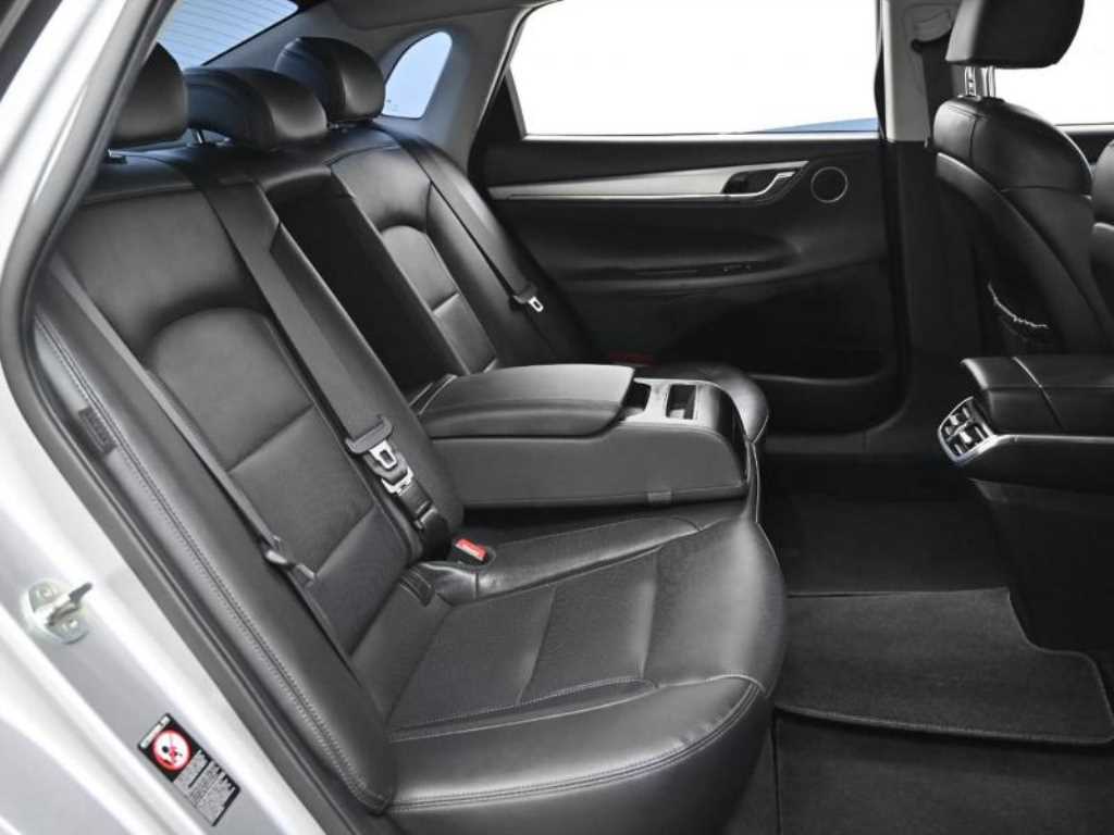 HYUNDAI Grandeur - Vista 10