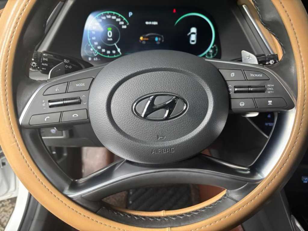 HYUNDAI Sonata - Vista 12