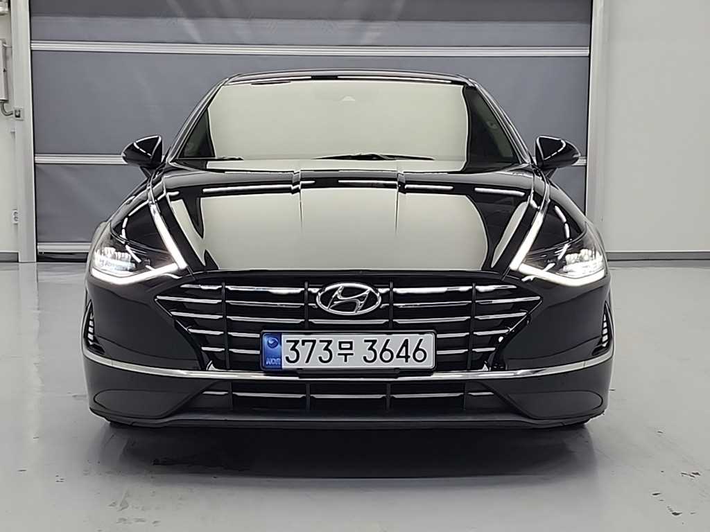 HYUNDAI Sonata - Vista 2