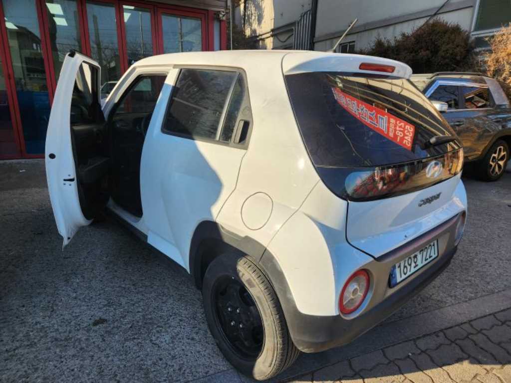 HYUNDAI Casper - Vista 6