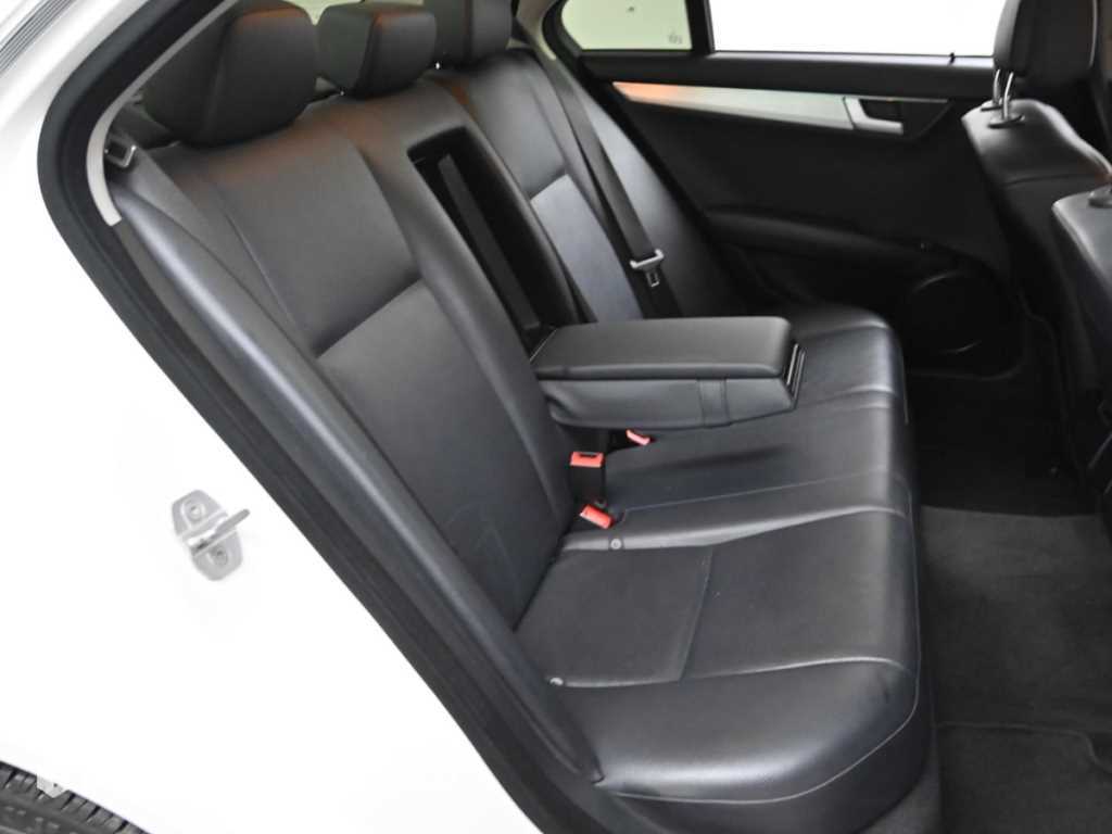 Mercedes Benz C Class - Vista 12