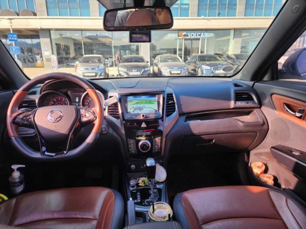 Ssangyong Tivoli - Vista 3