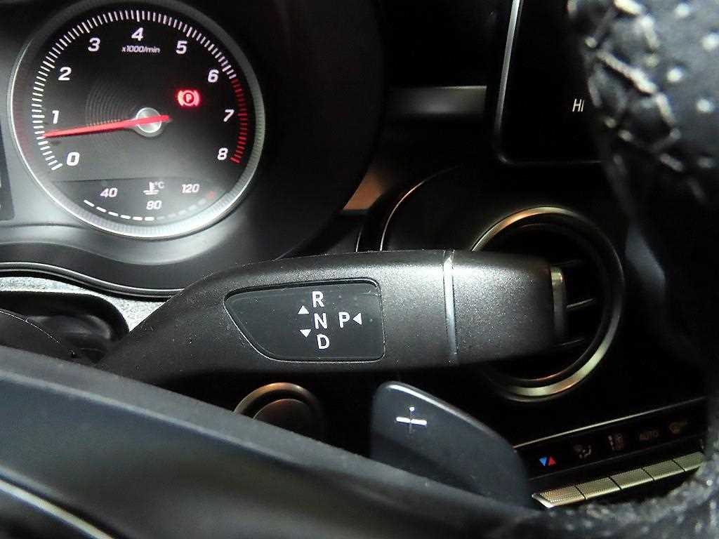 Mercedes Benz GLC Class - Vista 12