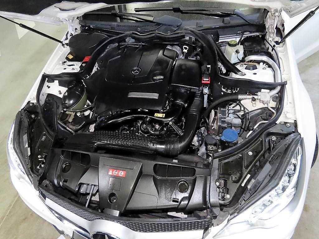 Mercedes Benz E class 2014 Blanco - Importación desde Corea - HF Imports Iquique - Foto 18