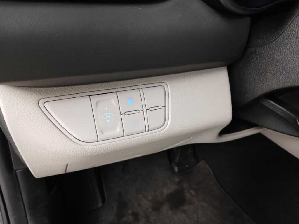 Genesis G70 - Vista 12