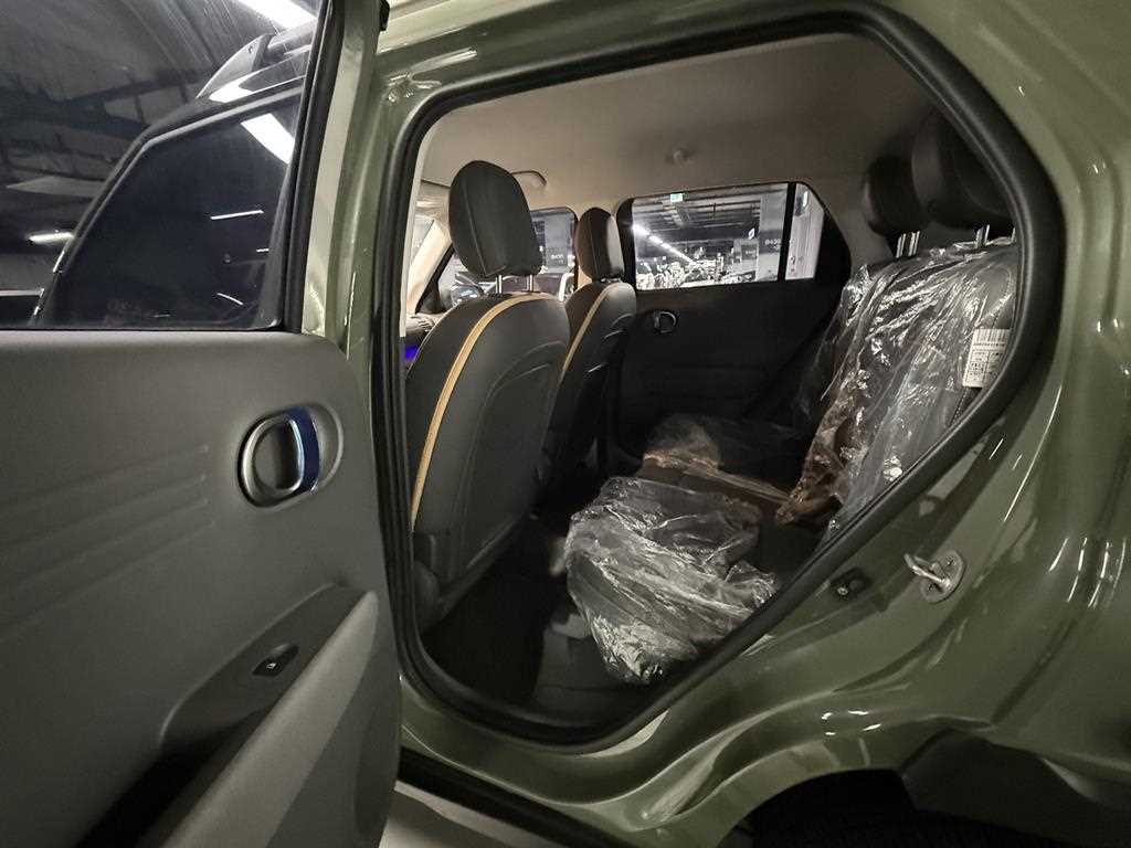 HYUNDAI Casper - Vista 11