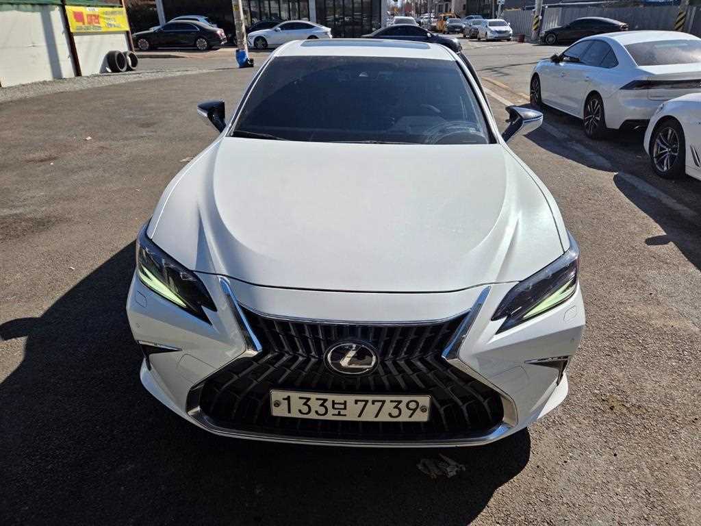 Lexus ES 2024 Blanco - Importación desde Corea - HF Imports Iquique - Foto 1