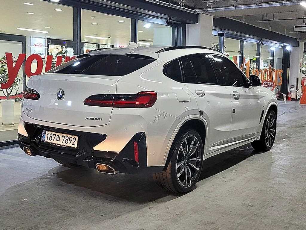BMW X4 - Vista 4