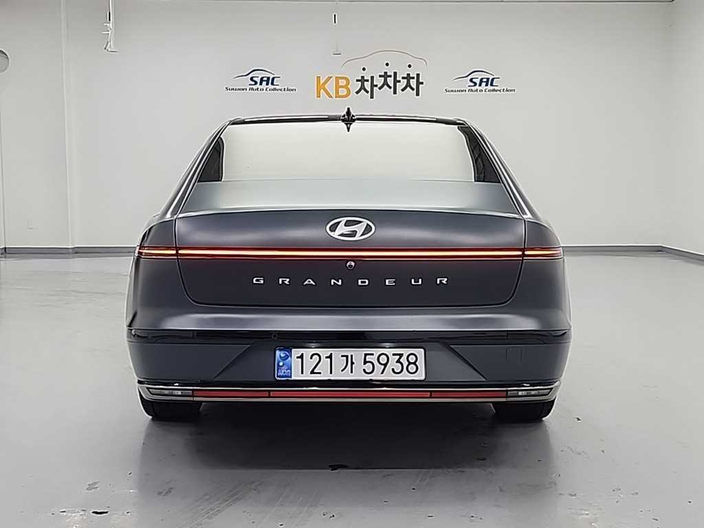 HYUNDAI Grandeur - Vista 3