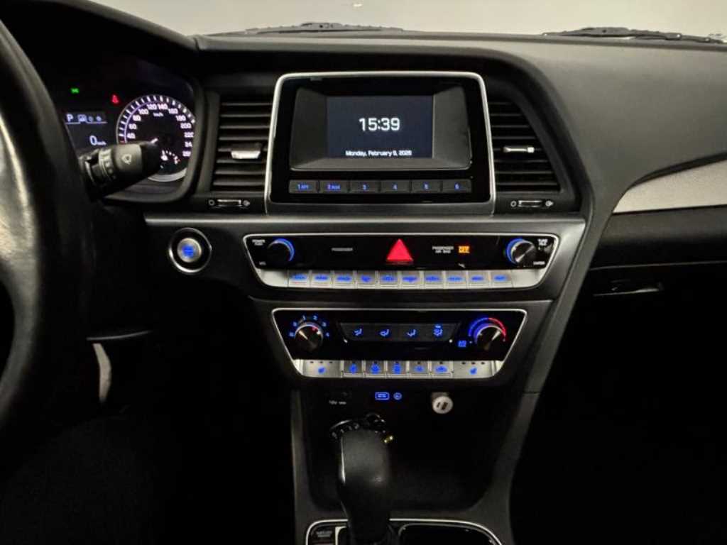 HYUNDAI Sonata - Vista 11