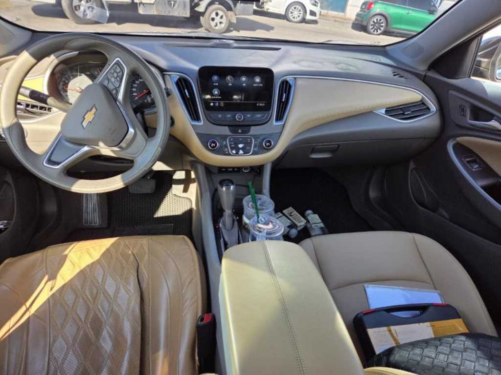 Chevrolet Malibu - Vista 7