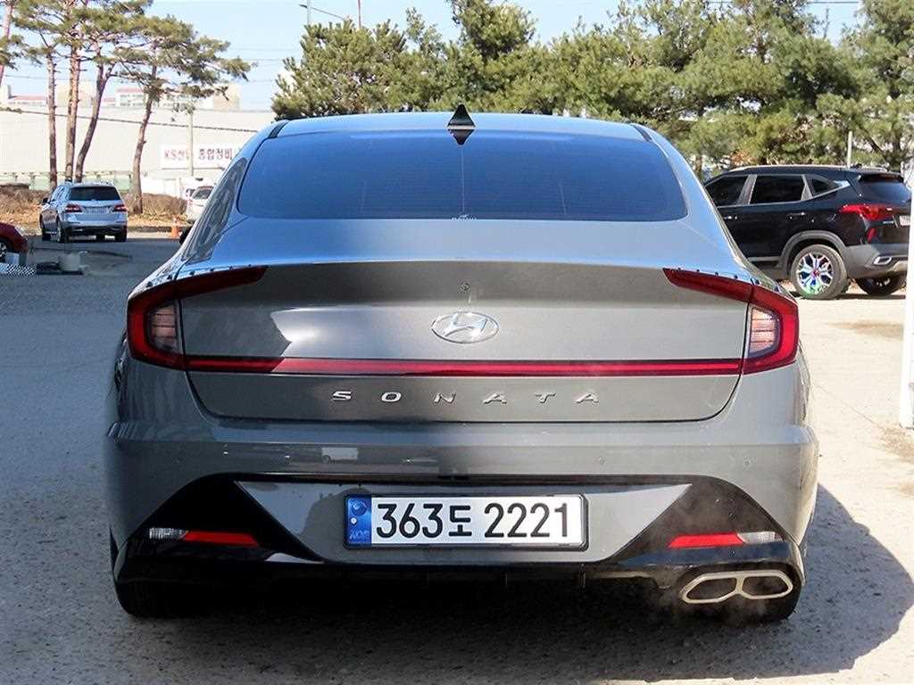 HYUNDAI Sonata - Vista 4