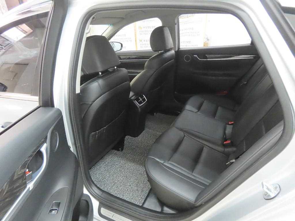 HYUNDAI Grandeur - Vista 6