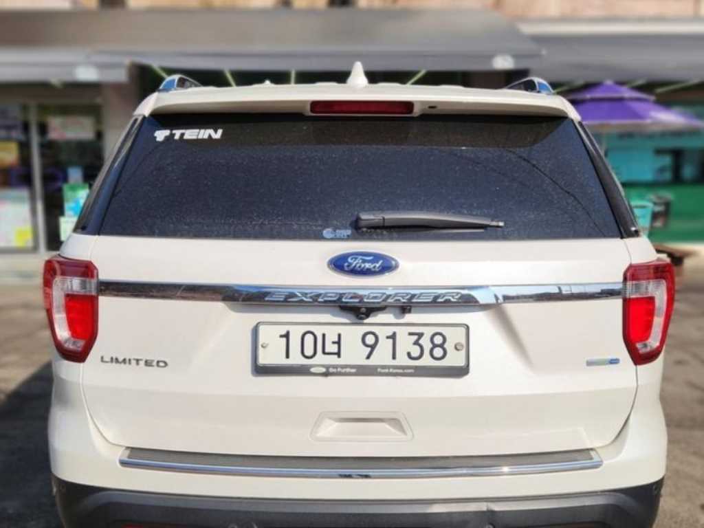 Ford Explorer - Vista 4