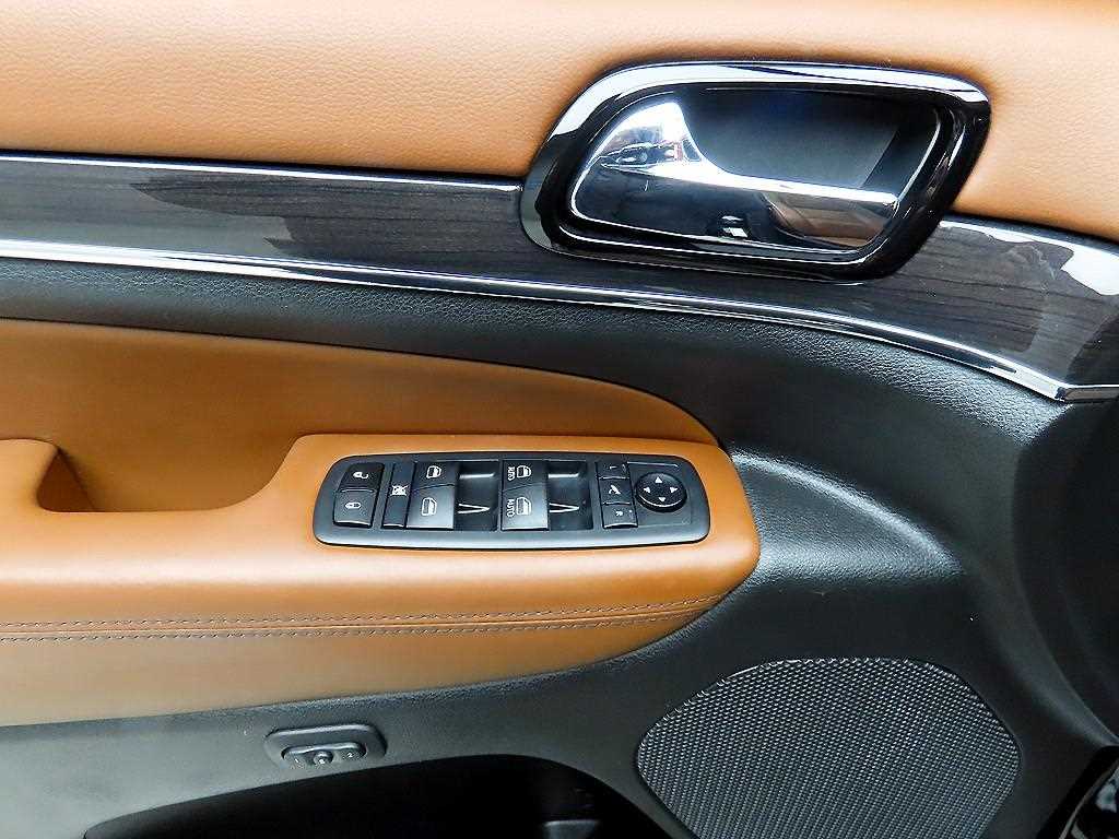 Jeep Cherokee - Vista 11