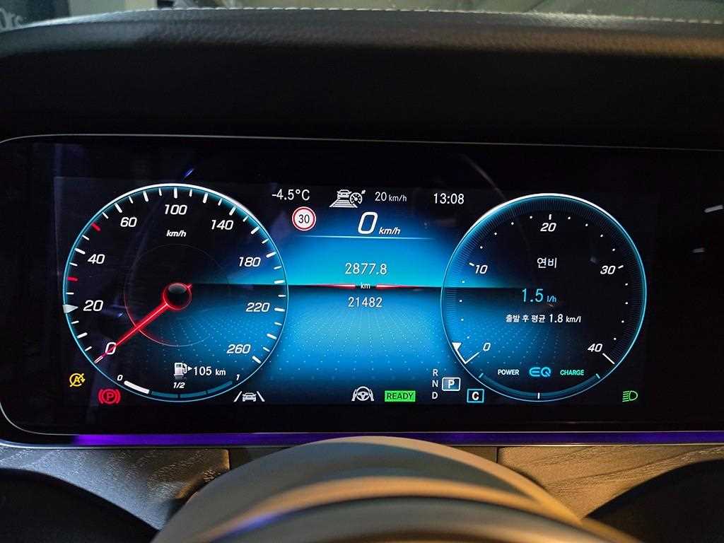 Mercedes Benz CLS Class - Vista 9