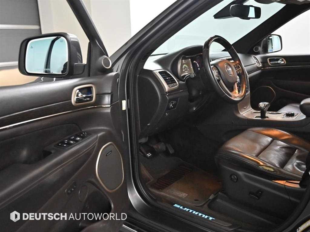 Jeep Cherokee - Vista 11