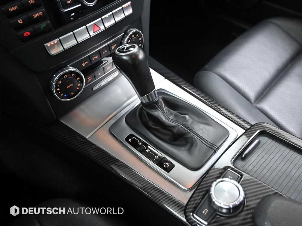 Mercedes Benz C Class - Vista 9