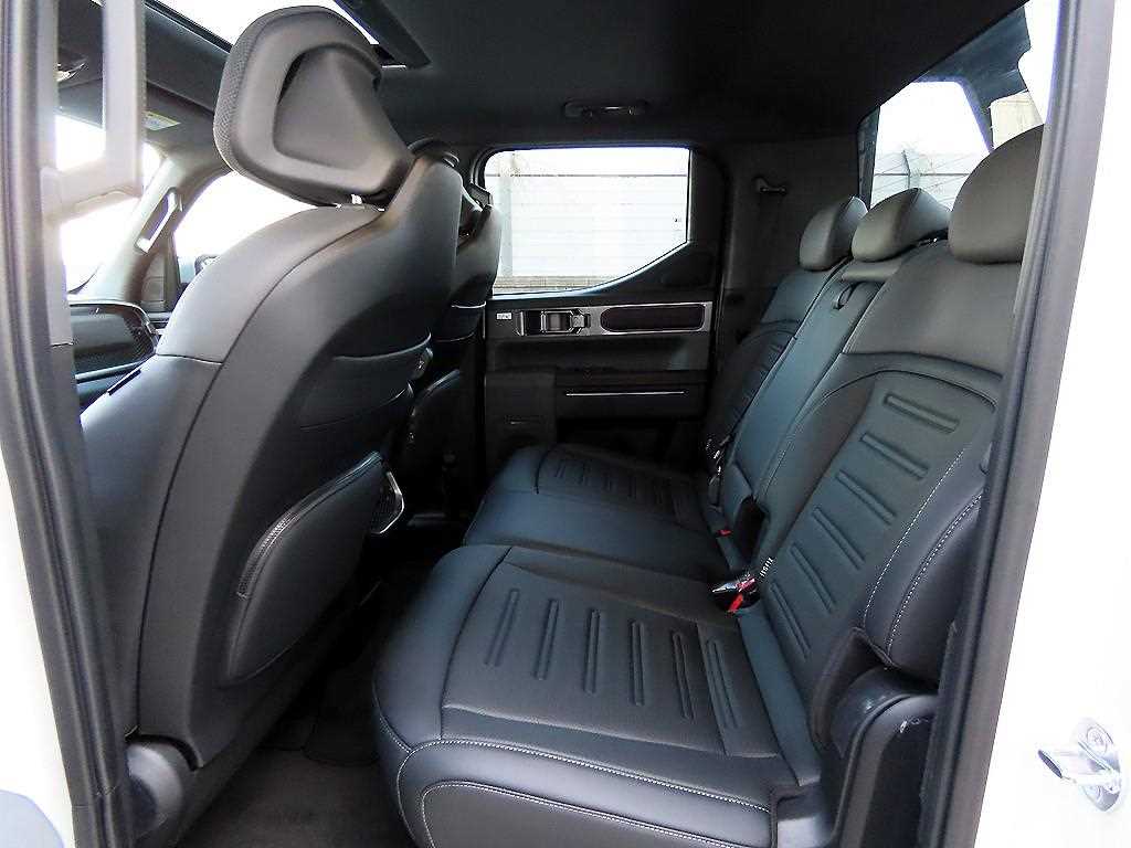 KIA Tasman - Vista 5