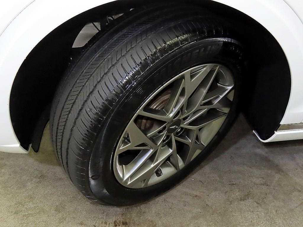 Genesis GV70 2023 Blanco - Importación desde Corea - HF Imports Iquique - Foto 20