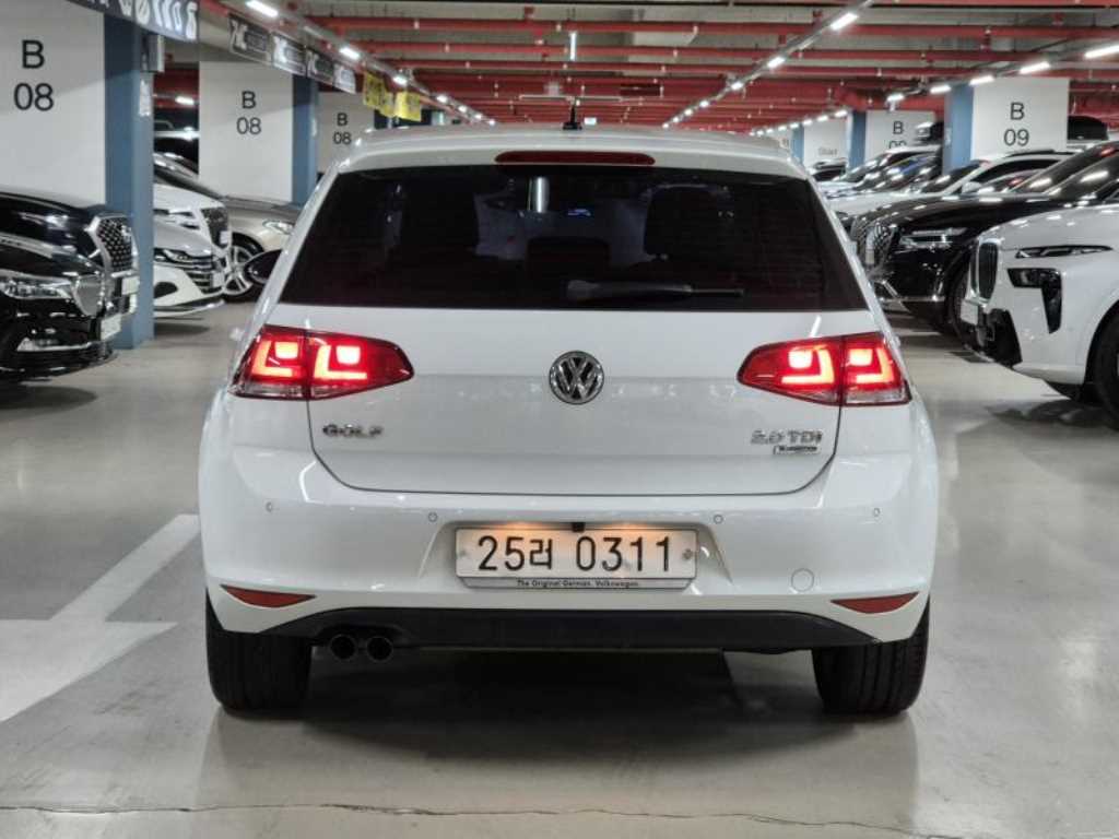 Volkswagen Golf - Vista 4