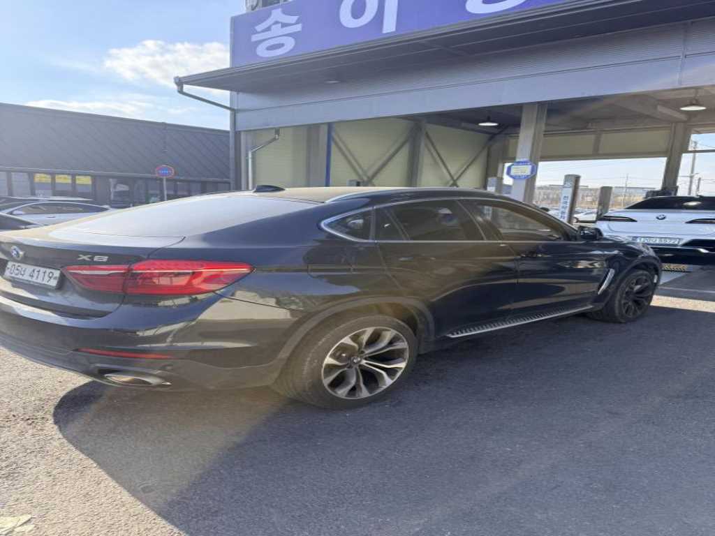 BMW X6 - Vista 3