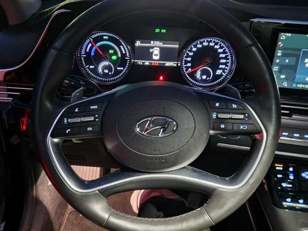 HYUNDAI Grandeur - Vista 11