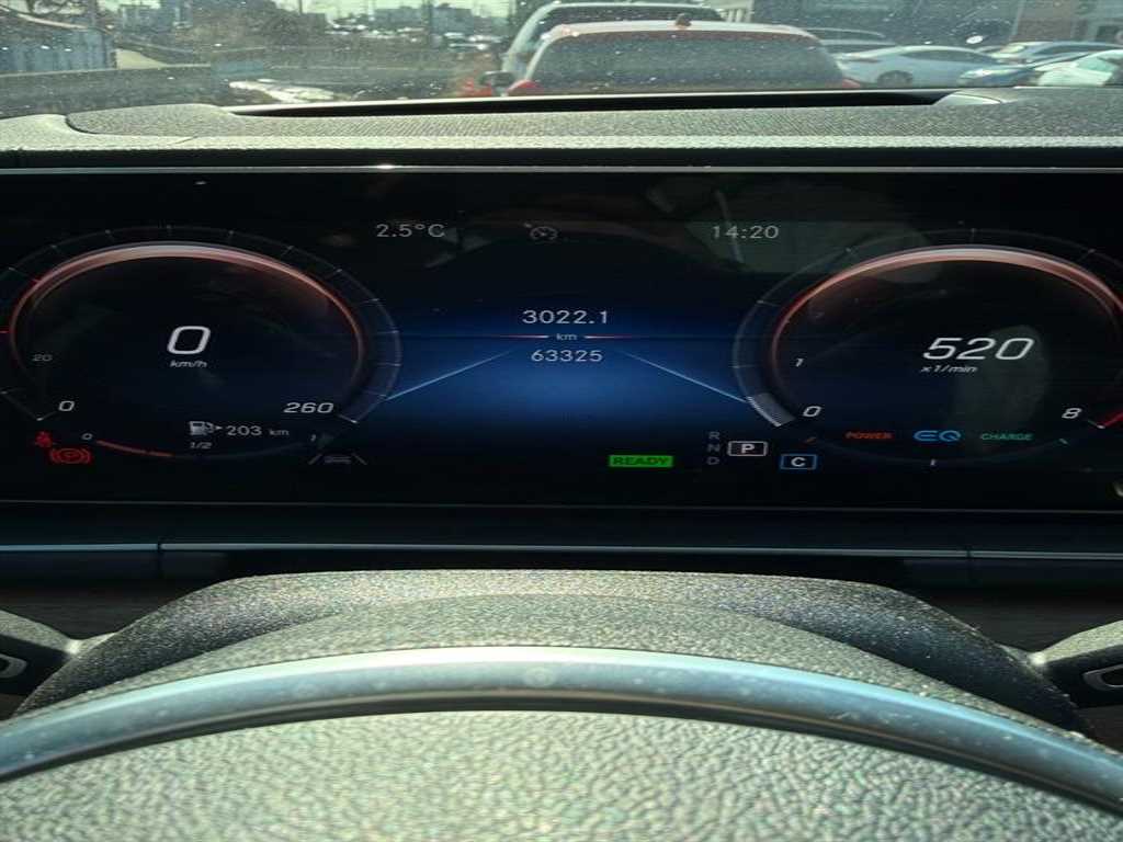 Mercedes Benz GLE Class - Vista 8